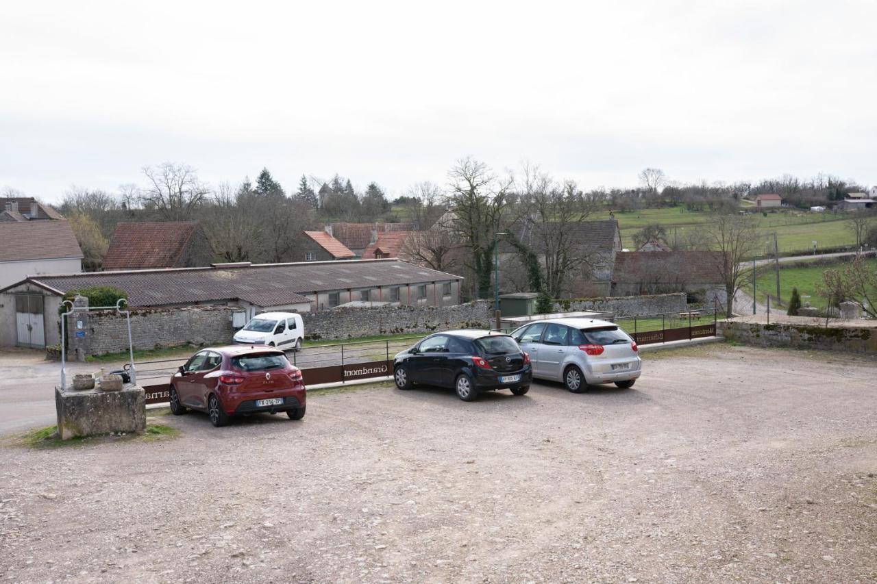 Au Coeur Des Vignes Entre Beaune Et Dijon Villa Montceau-et-Echarnant Exterior foto